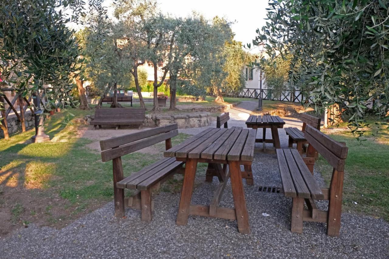 Rooms&Wine al Castello Monteriggioni Buitenkant foto