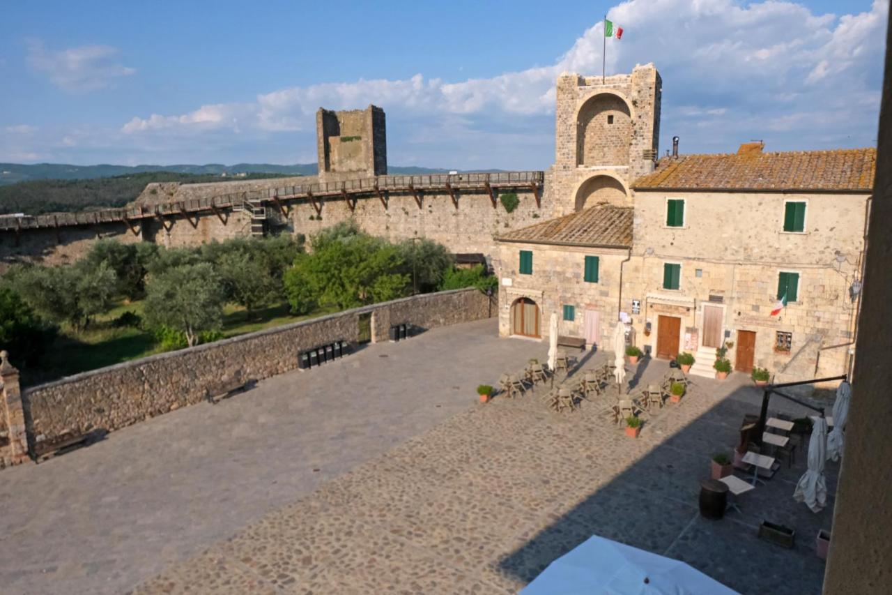Rooms&Wine al Castello Monteriggioni Buitenkant foto