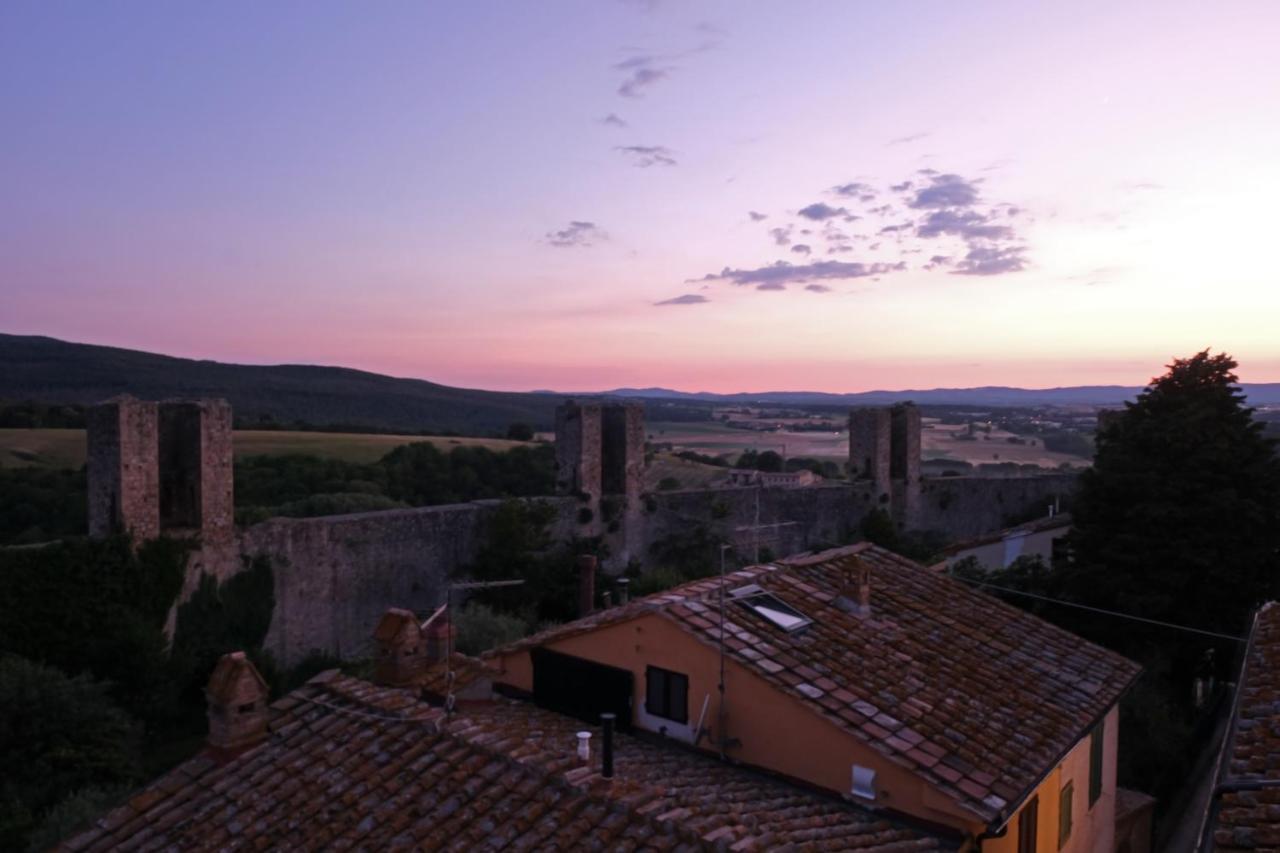 Rooms&Wine al Castello Monteriggioni Buitenkant foto