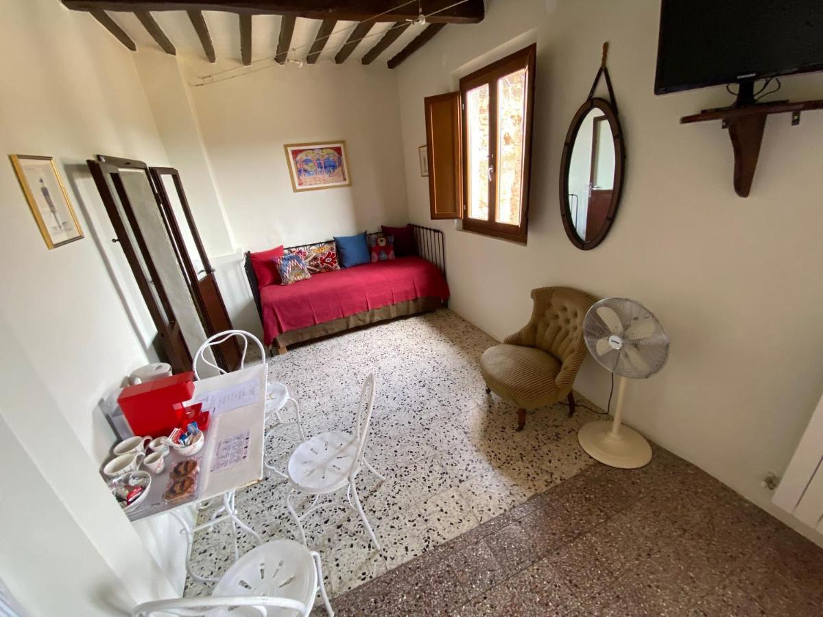 Rooms&Wine al Castello Monteriggioni Buitenkant foto