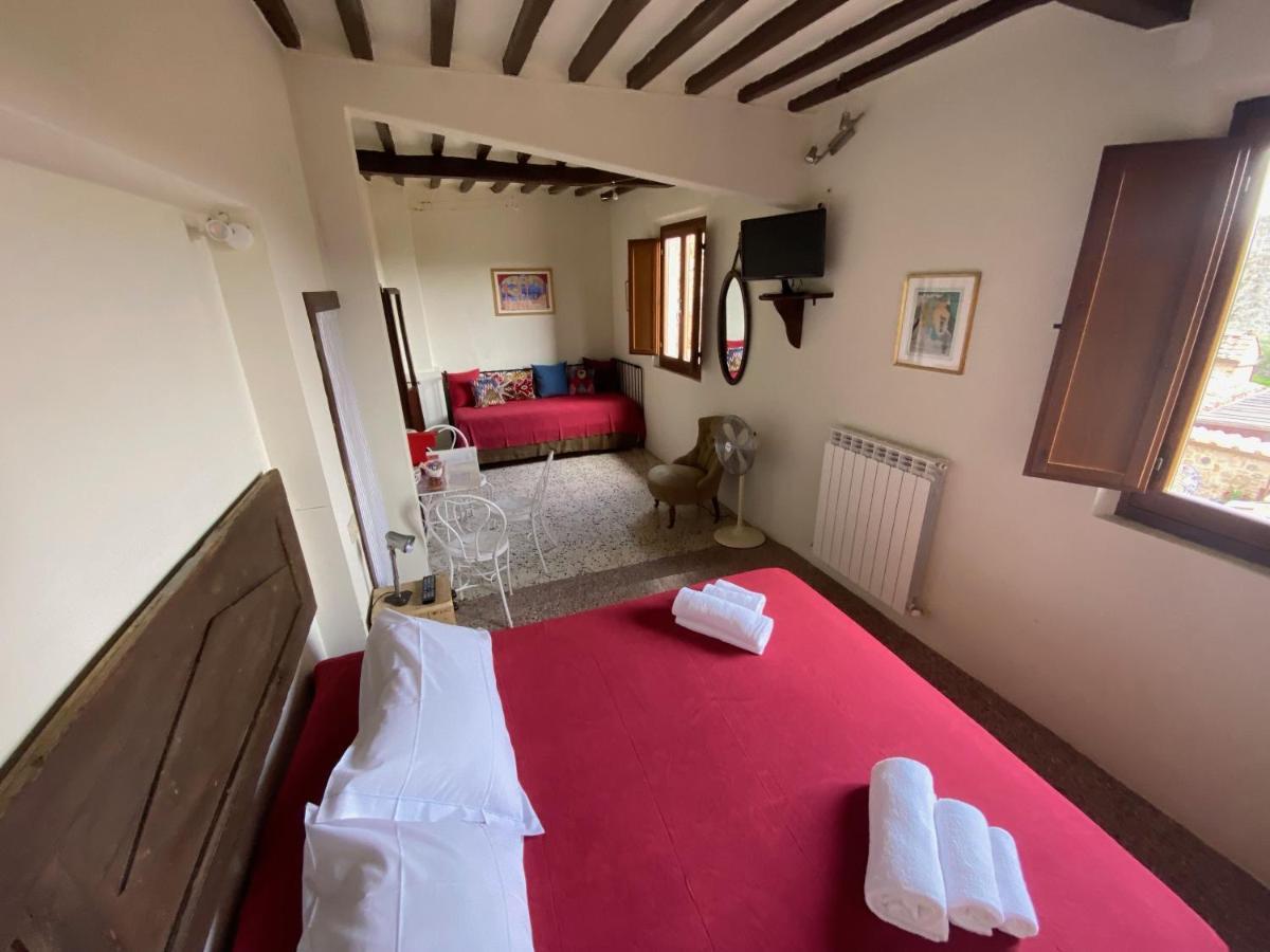 Rooms&Wine al Castello Monteriggioni Buitenkant foto