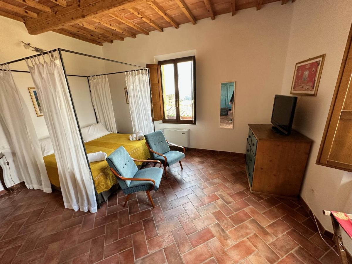 Rooms&Wine al Castello Monteriggioni Buitenkant foto