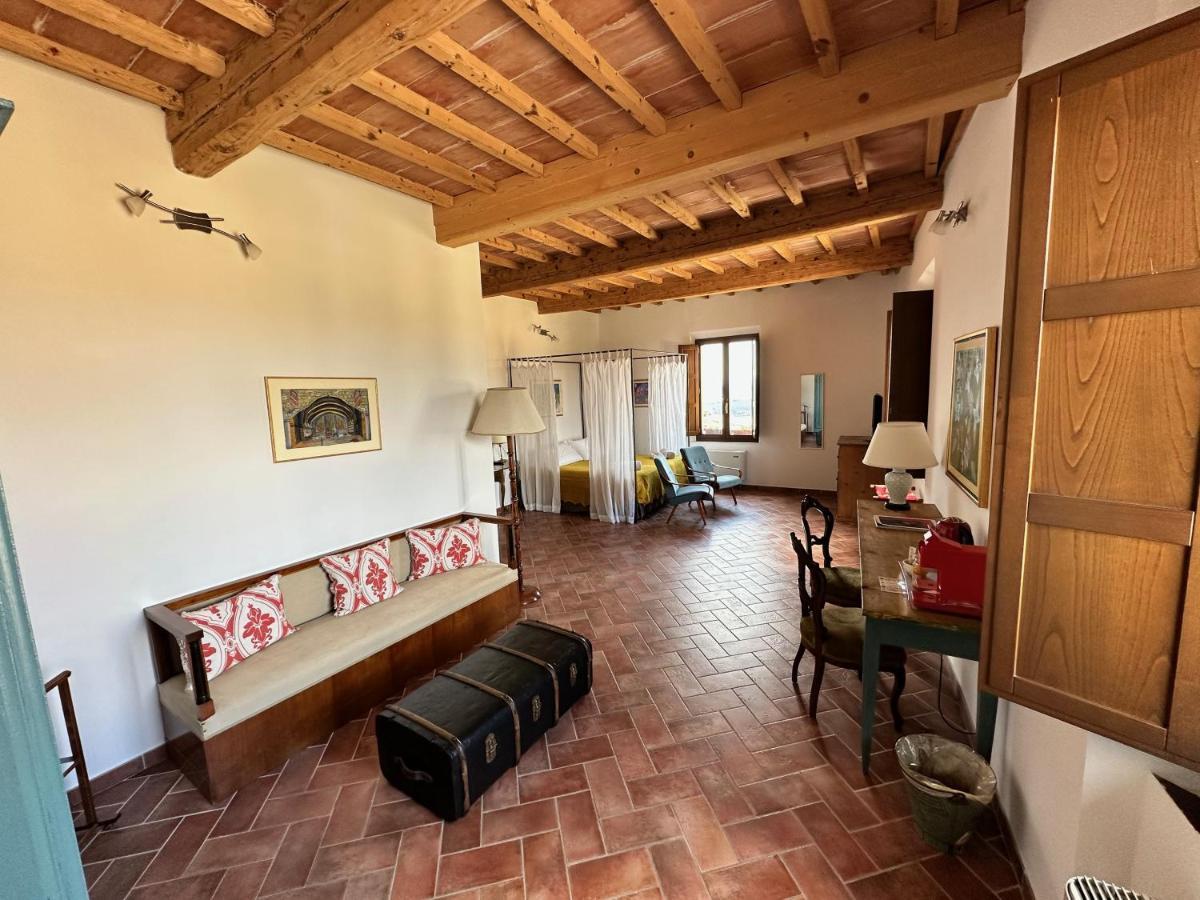 Rooms&Wine al Castello Monteriggioni Buitenkant foto